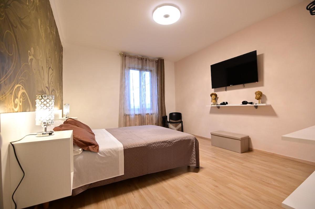 La Casa Di Odessa Bed & Breakfast Arcevia Ngoại thất bức ảnh